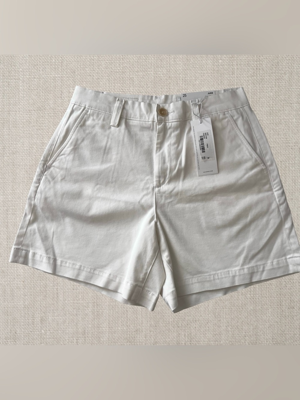 AG Adriano Goldschmied Jude Shorts Powder White Chino NWT Size 25